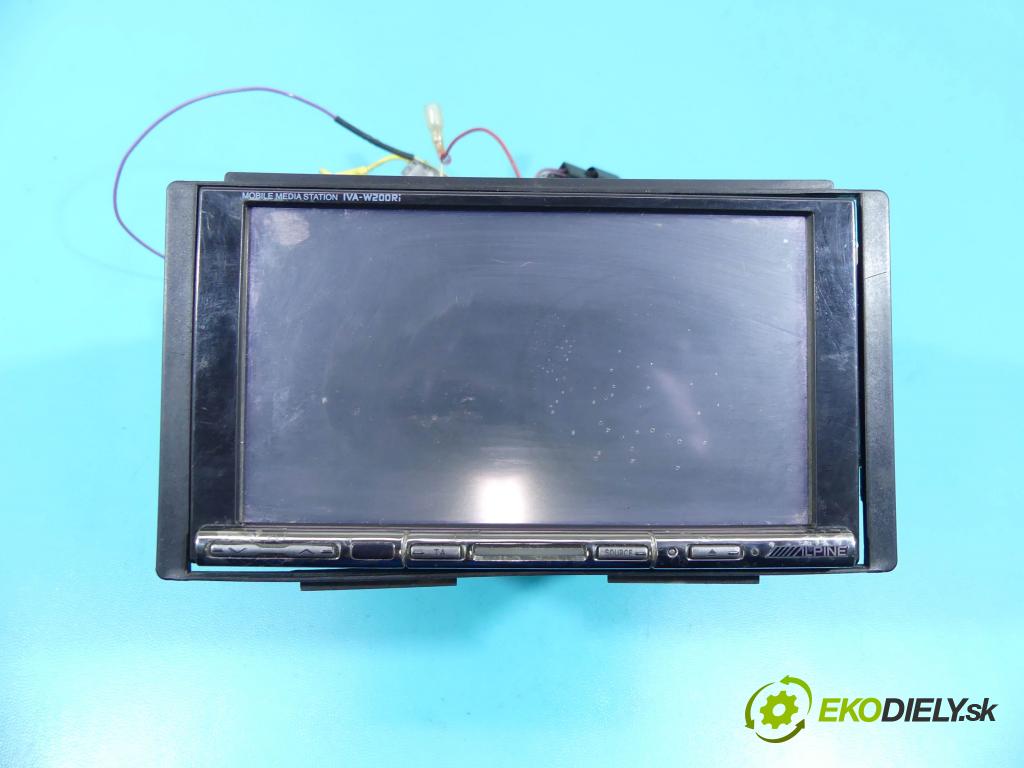Kia Carnival II 2005-2014 2.9 crdi 185 HP automatic 136 kW 2902 cm3 5- Radio IVA-W200RI