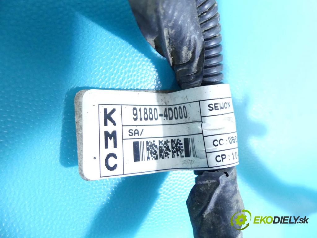 Kia Carnival II 2005-2014 2.9 crdi 185 hp automatic 136 kW 2902 cm3 5- Balíček: nárazníku zadní 91880-4D000