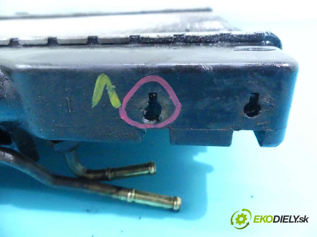 Kia Carnival II 2005-2014 2.9 crdi 185 HP automatic 136 kW 2902 cm3 5- chladič voda: 66671 (Chladiče vody)