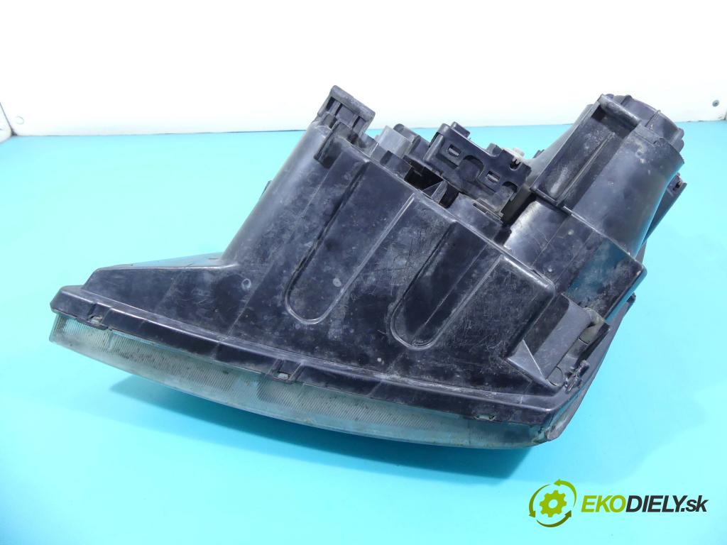 Kia Carnival II 2005-2014 2.9 crdi 185 HP automatic 136 kW 2902 cm3 5- Reflektor: pravý 92102-4D0XX (Pravé)