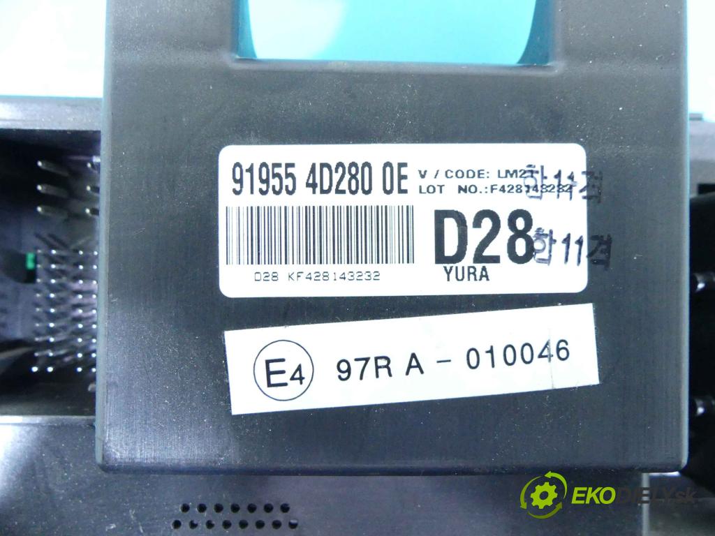 Kia Carnival II 2005-2014 2.9 crdi 185 hp automatic 136 kW 2902 cm3 5- skříňka pojistková 91955-4D280 (Pojistkové skříňky)