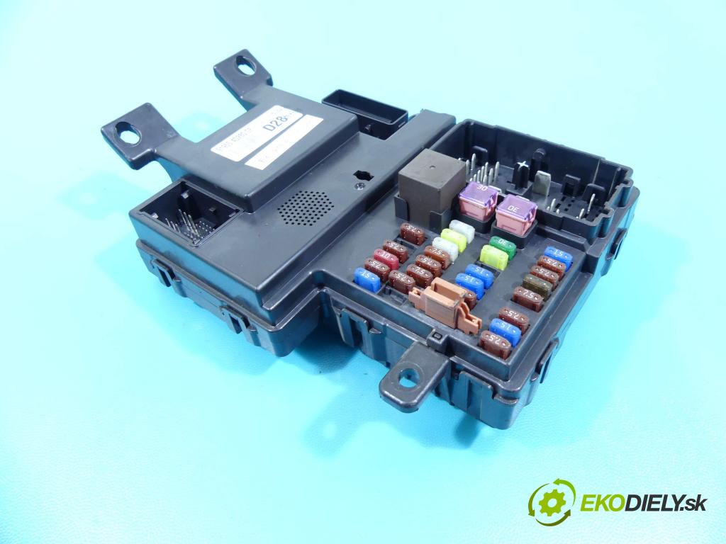 Kia Carnival II 2005-2014 2.9 crdi 185 hp automatic 136 kW 2902 cm3 5- skříňka pojistková 91955-4D280 (Pojistkové skříňky)