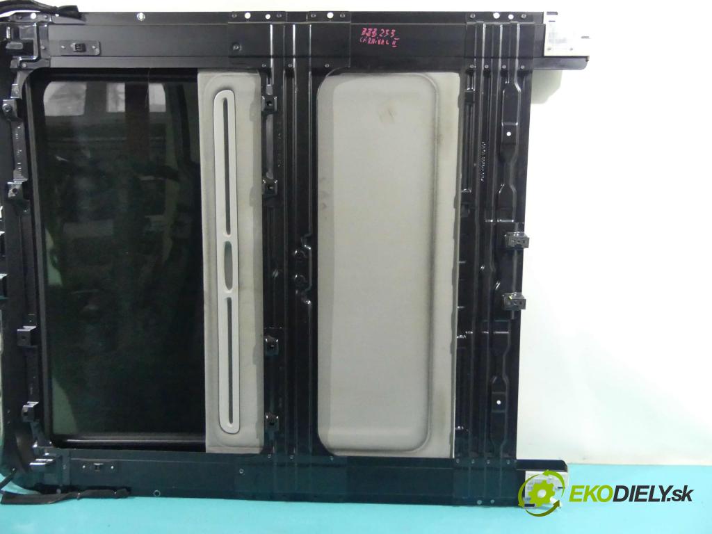 Kia Carnival II 2005-2014 2.9 crdi 185 hp automatic 136 kW 2902 cm3 5- Střešní okno:  (Okna karoserie)