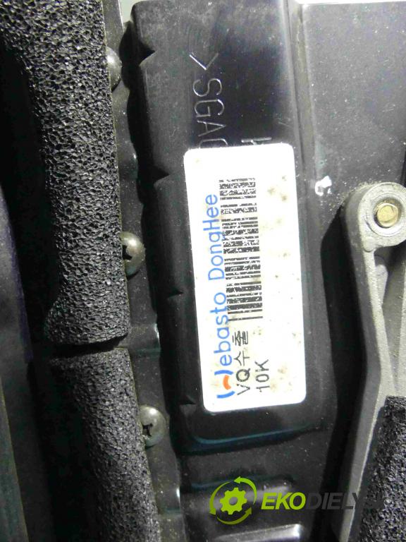 Kia Carnival II 2005-2014 2.9 crdi 185 hp automatic 136 kW 2902 cm3 5- Střešní okno:  (Okna karoserie)