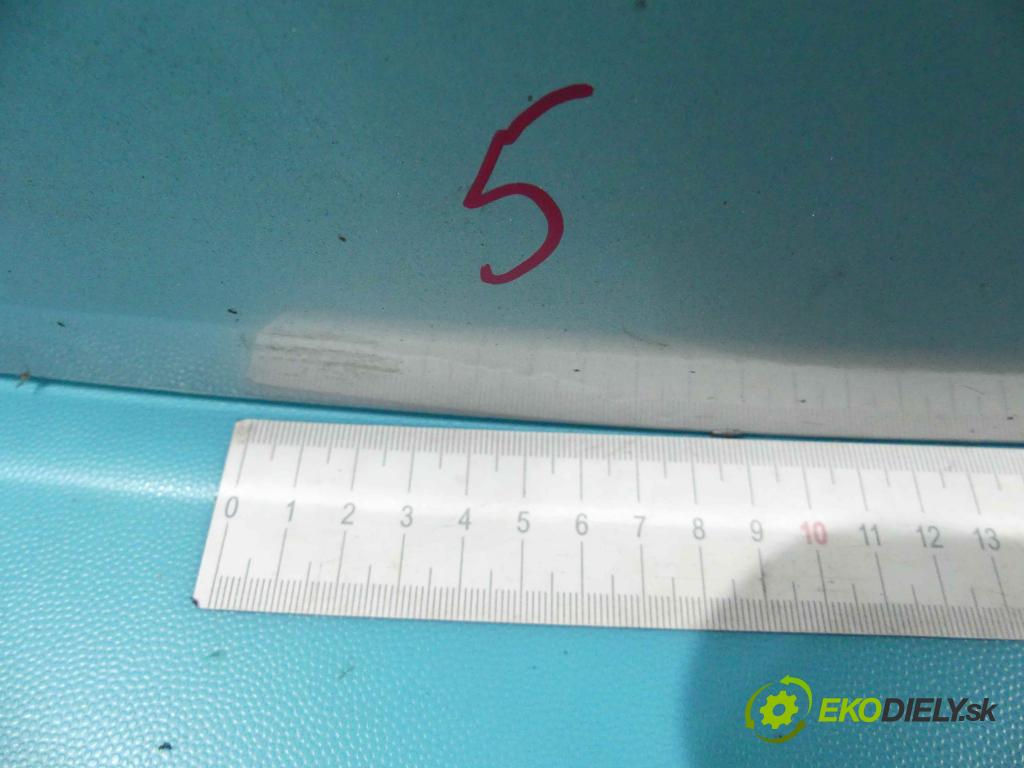 Kia Carnival II 2005-2014 2.9 crdi 185 hp automatic 136 kW 2902 cm3 5- zadní kufrové dveře  (Zadní kapoty)