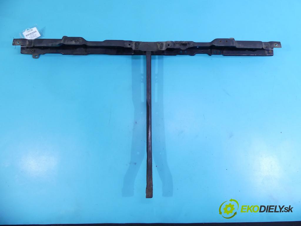 Kia Carnival II 2005-2014 2.9 crdi 185 hp automatic 136 kW 2902 cm3 5- stěna přední  (Výztuhy přední)