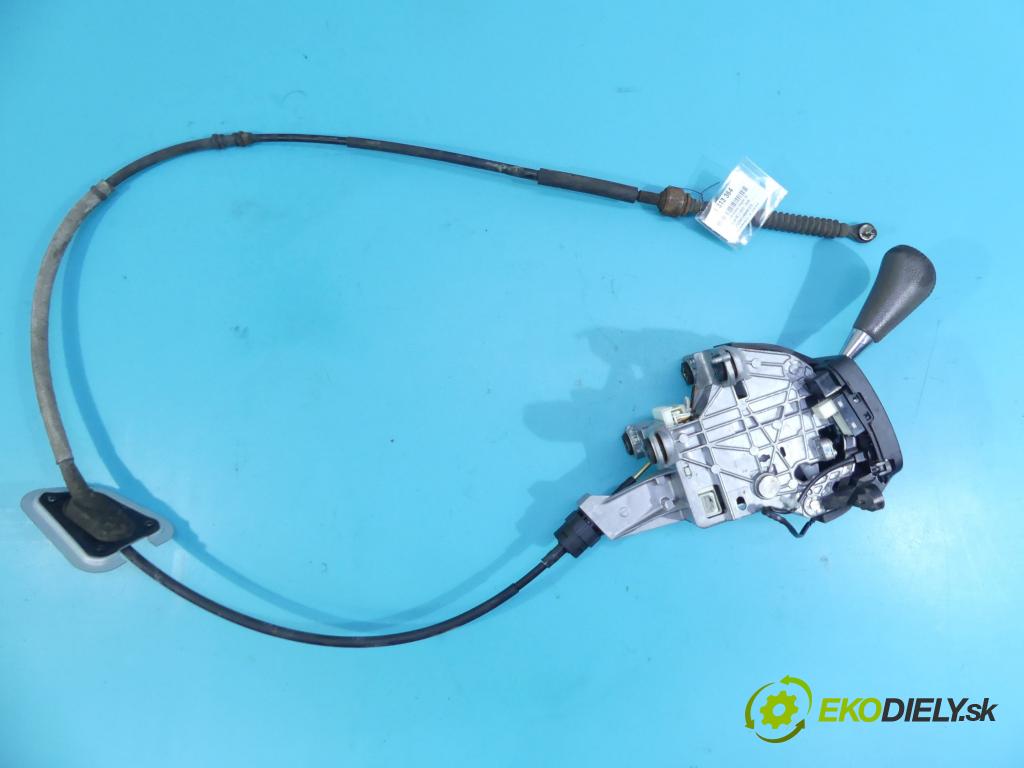 Lexus RX II 2003-2008 3.3 V6 232KM automatic 171 kW 3302 cm3 5- Páka: Změny: stupeň,rýchlosť  (Rýchlostné páky / kulisy)