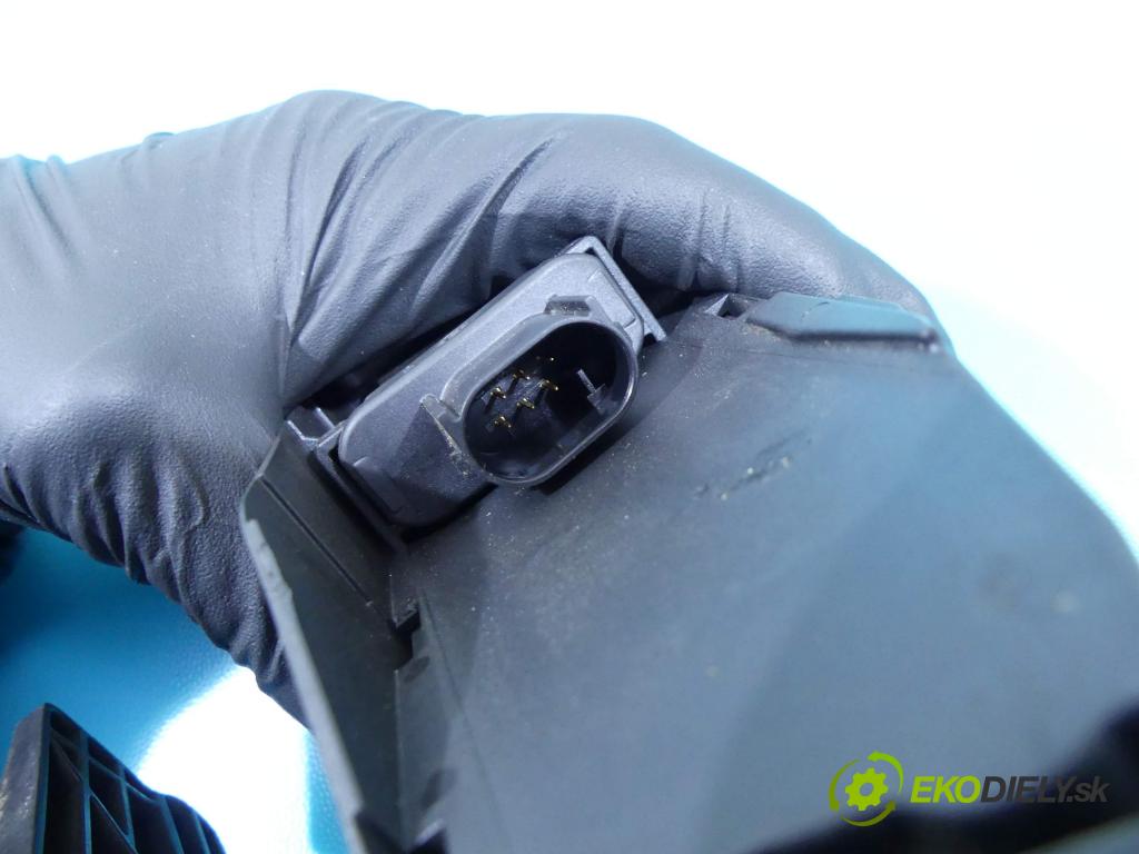 Bmw 1 E87 2004-2011 2.0d 177 HP manual 130 kW 1995 cm3 3- pedále 6770935 (Pedále)