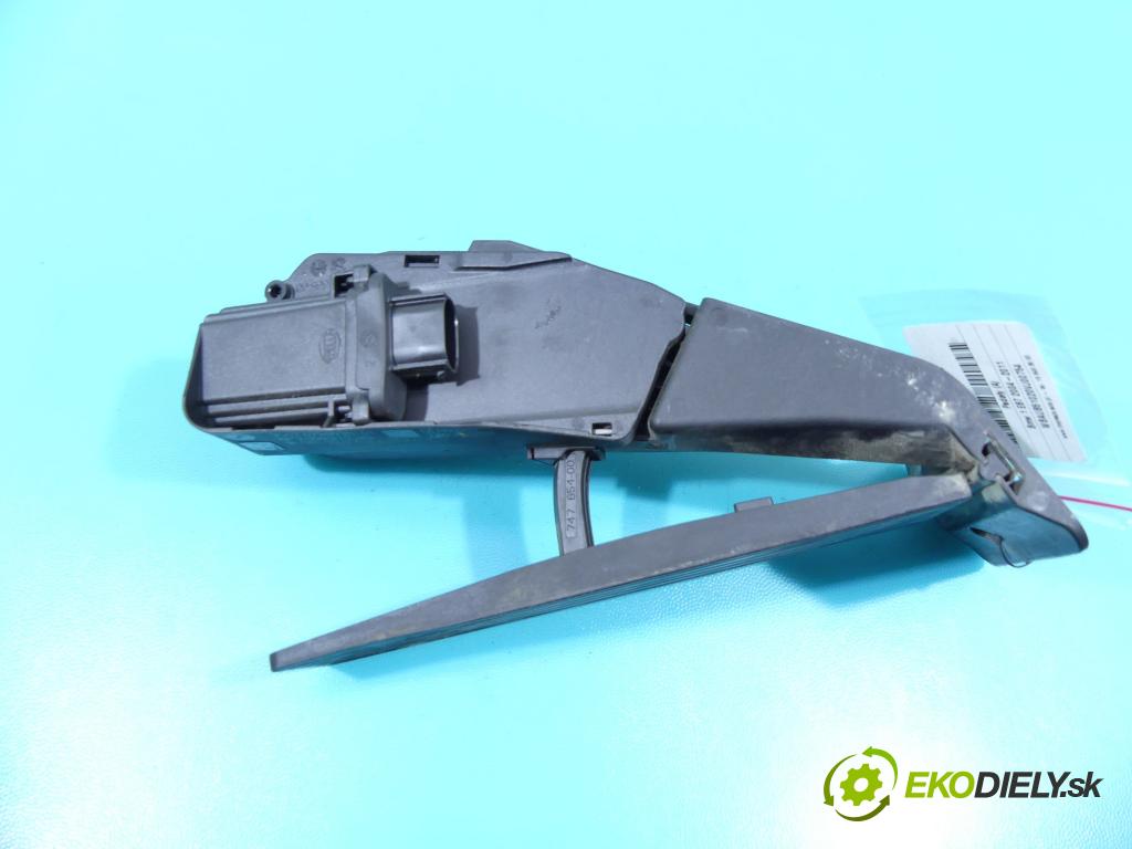 Bmw 1 E87 2004-2011 2.0d 177 HP manual 130 kW 1995 cm3 3- pedále 6770935 (Pedále)