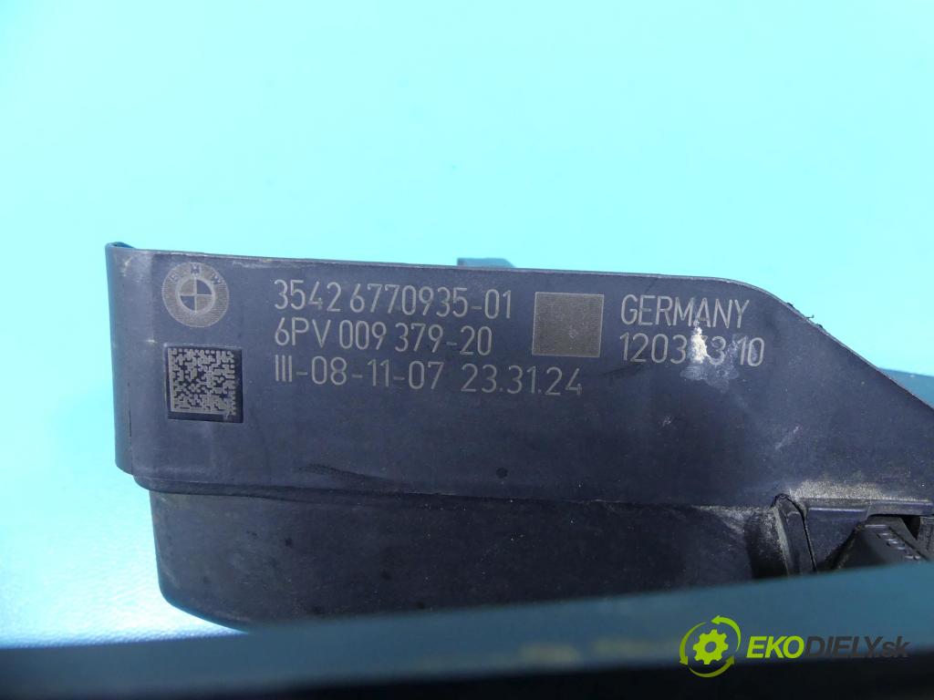 Bmw 1 E87 2004-2011 2.0d 177 HP manual 130 kW 1995 cm3 3- pedále 6770935 (Pedále)