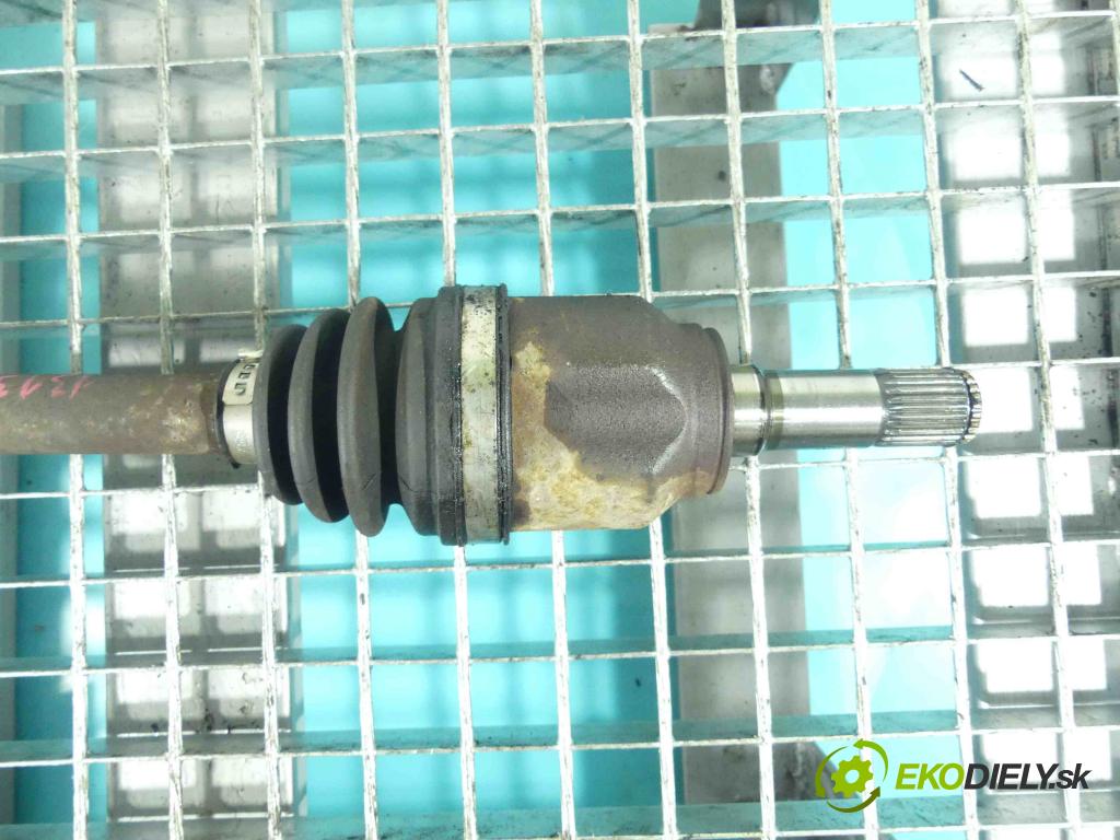 Fiat Bravo II 2007-2014 1.6 jtd 105 HP manual 77 kW 1598 cm3 5- poloos ľavé  (Poloosy)