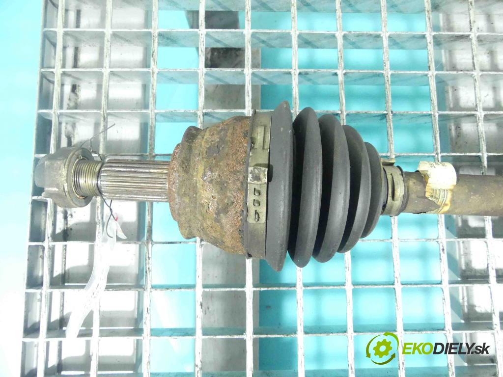 Fiat Bravo II 2007-2014 1.6 jtd 105 HP manual 77 kW 1598 cm3 5- poloos ľavé  (Poloosy)