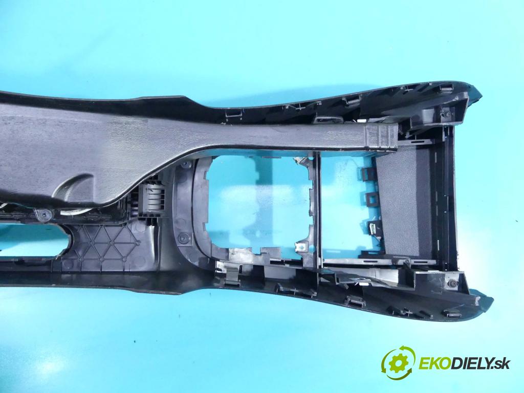 Vw Jetta VI 2010-2018 1.4 TSI 122 HP manual 90 kW 1390 cm3 4- operadlo 5C6863383UT (Lakťové opierky)