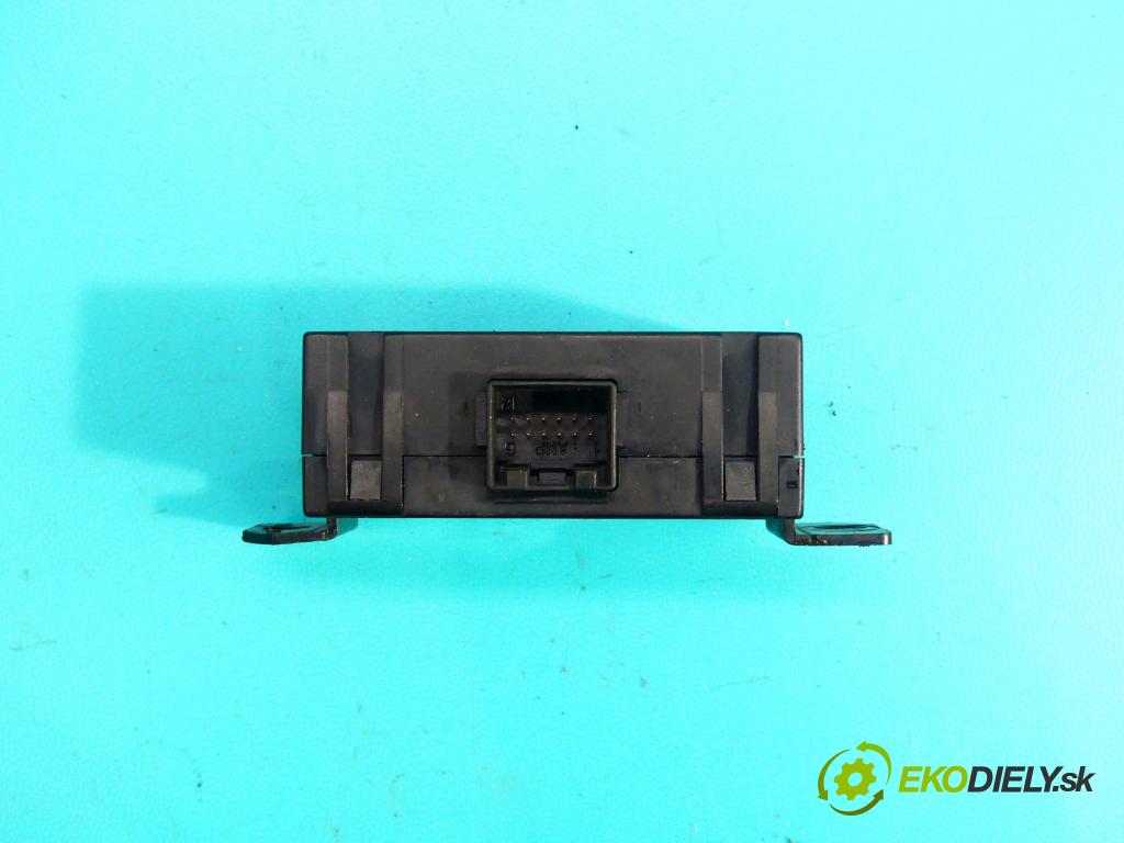 Audi A8 D2 1994-2002 3.7 V8 230 HP automatic 169 kW 3697 cm3 4- modul riadiaca jednotka 4B0953234 (Ostatné)