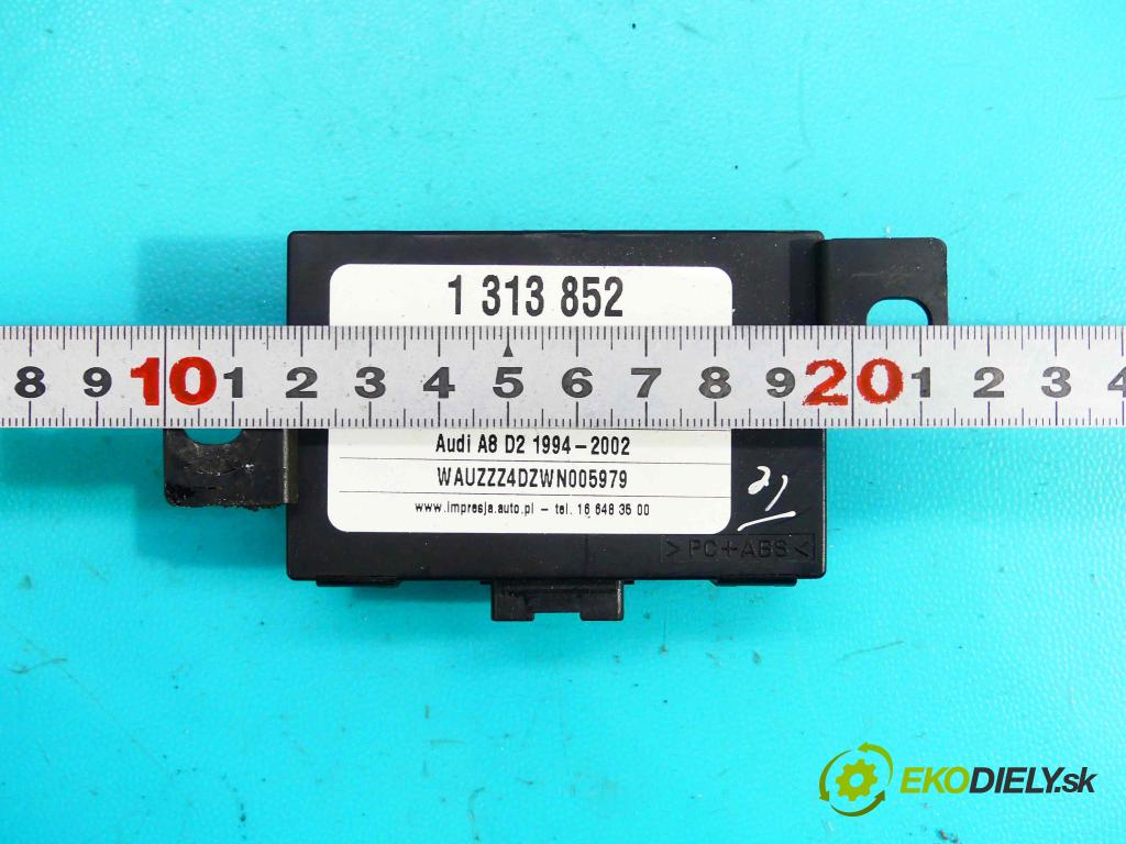 Audi A8 D2 1994-2002 3.7 V8 230 HP automatic 169 kW 3697 cm3 4- modul riadiaca jednotka 4B0953234 (Ostatné)