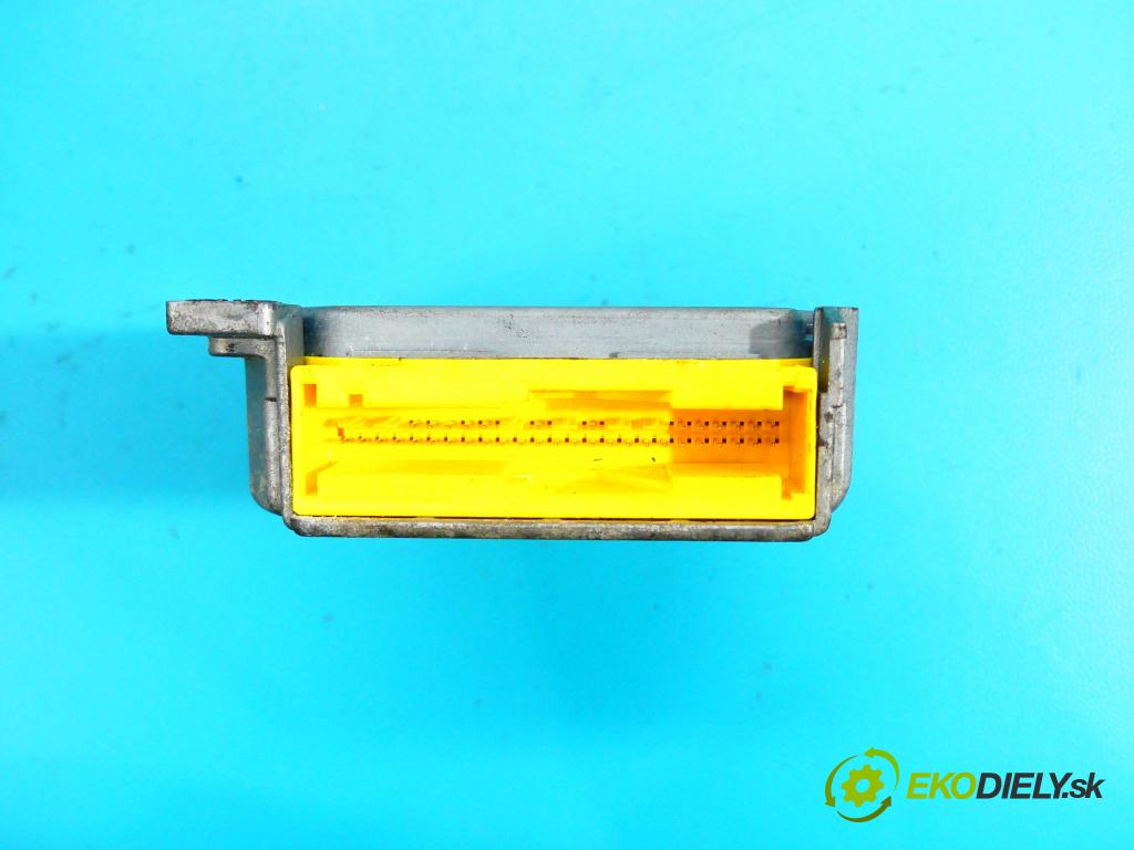 Audi A8 D2 1994-2002 3.7 V8 230 HP automatic 169 kW 3697 cm3 4- modul riadiaca jednotka 4D0959655H (Ostatné)