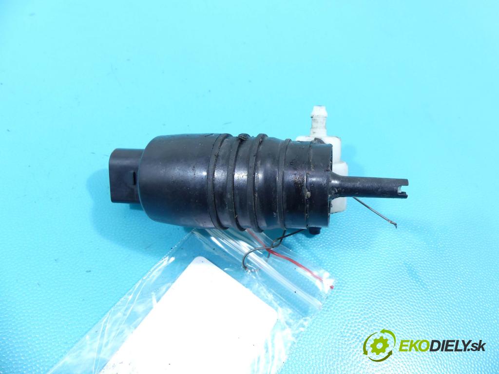 Bmw 2 F45/F46 2014-2022 2.0d 150 HP automatic 110 kW 1995 cm3 5- pompa ostrekovačov 7388349 (Motorčeky, čerpadlá ostrekovačov)