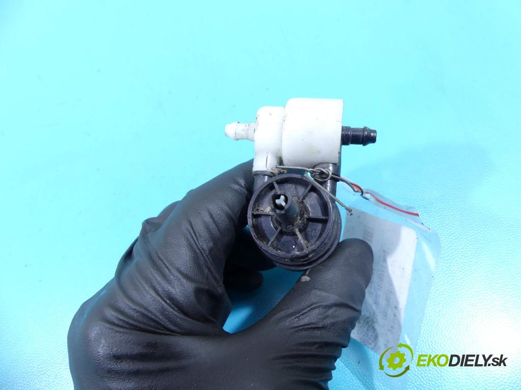 Bmw 2 F45/F46 2014-2022 2.0d 150 HP automatic 110 kW 1995 cm3 5- pompa ostrekovačov 7388349 (Motorčeky, čerpadlá ostrekovačov)