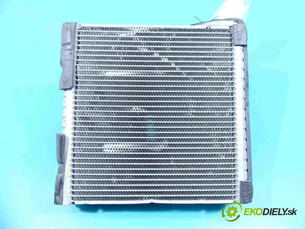 Bmw 2 F45/F46 2014-2022 2.0d 150 hp automatic 110 kW 1995 cm3 5- radiátor  (Radiátory topení)