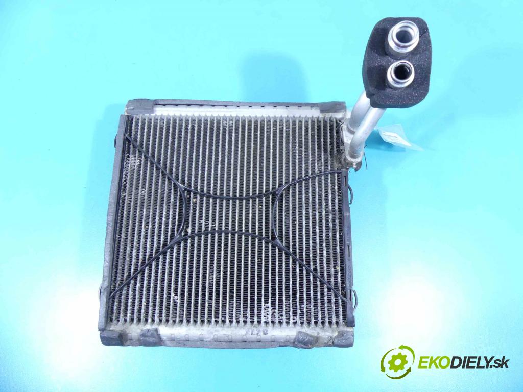 Bmw 2 F45/F46 2014-2022 2.0d 150 hp automatic 110 kW 1995 cm3 5- radiátor  (Radiátory topení)