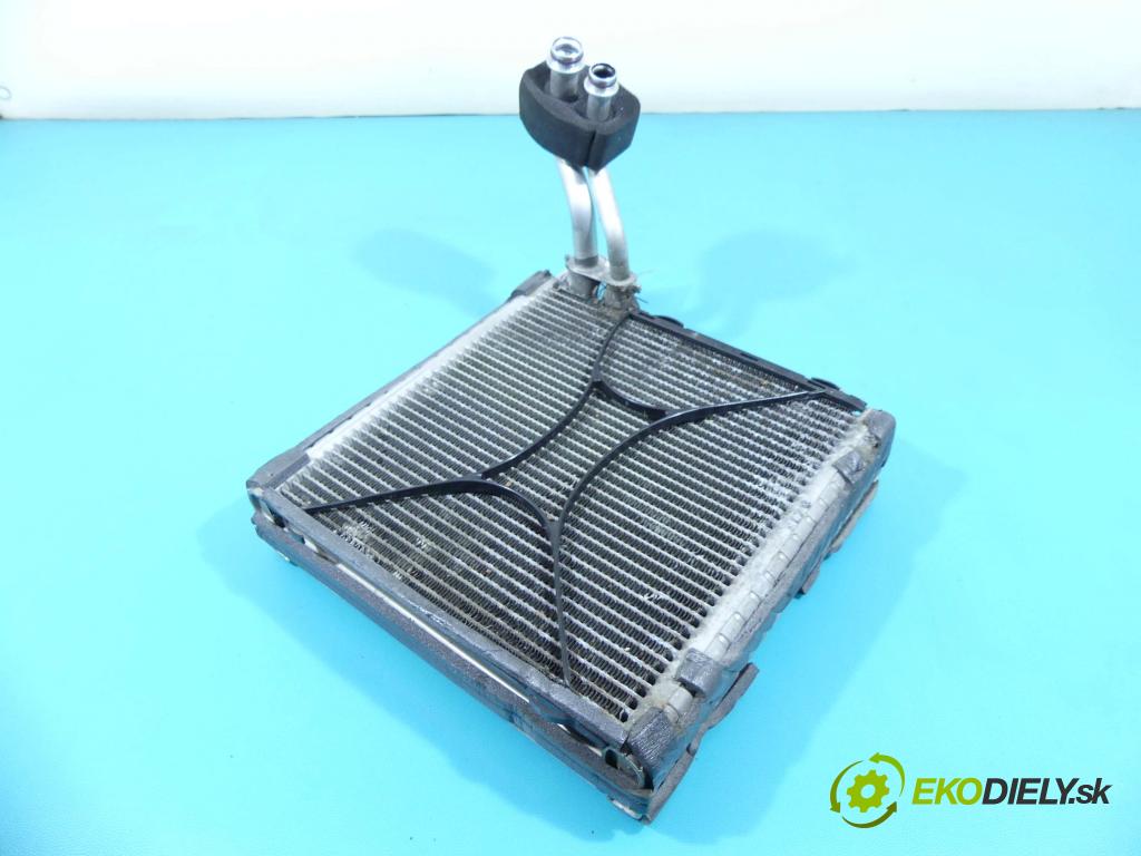 Bmw 2 F45/F46 2014-2022 2.0d 150 hp automatic 110 kW 1995 cm3 5- radiátor  (Radiátory topení)