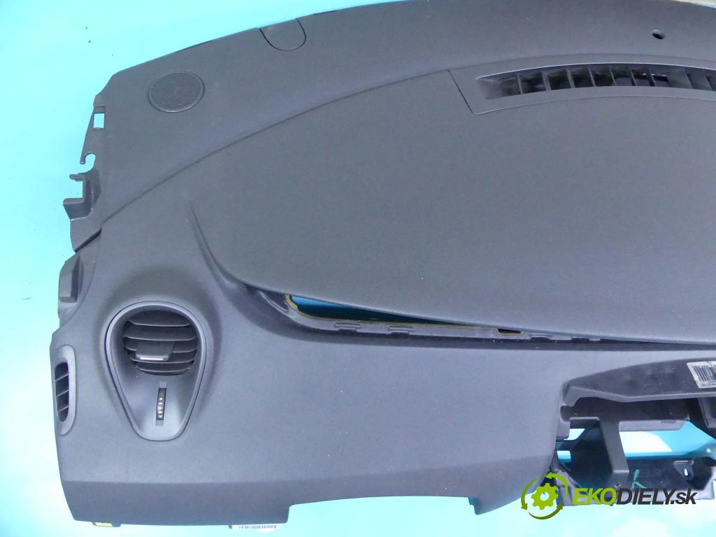 Renault Scenic II 2003-2009 1.5 dci 106 HP manual 78 kW 1461 cm3 5- kokpit,pristrojová doska rozdeľovacia 8200493263A