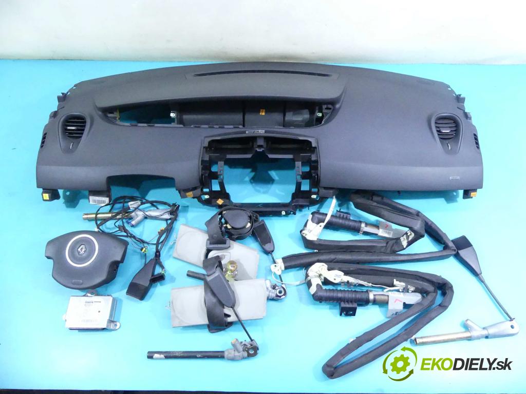 Renault Scenic II 2003-2009 1.5 dci 106 HP manual 78 kW 1461 cm3 5- kokpit,pristrojová doska rozdeľovacia 8200493263A