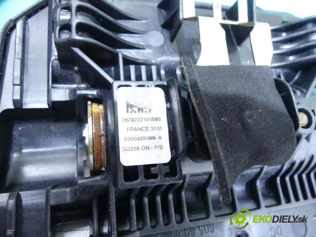 Renault Scenic II 2003-2009 1.5 dci 106 HP manual 78 kW 1461 cm3 5- kokpit,pristrojová doska rozdeľovacia 8200493263A