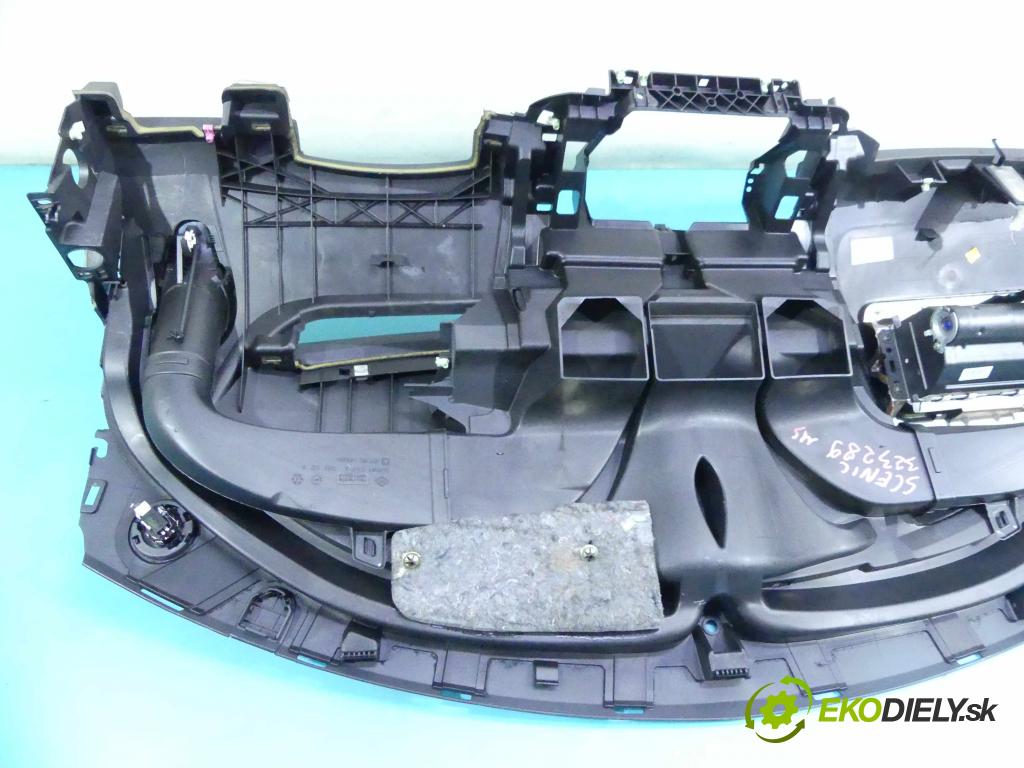 Renault Scenic II 2003-2009 1.5 dci 106 HP manual 78 kW 1461 cm3 5- kokpit,pristrojová doska rozdeľovacia 8200493263A