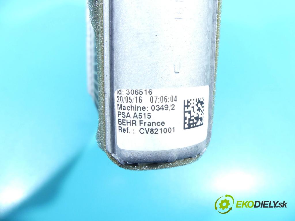 Citroen C4 Cactus 2014-2020 1.2 Pure Tech 82 hp manual 60 kW 1199 cm3 5- radiátor  (Radiátory topení)