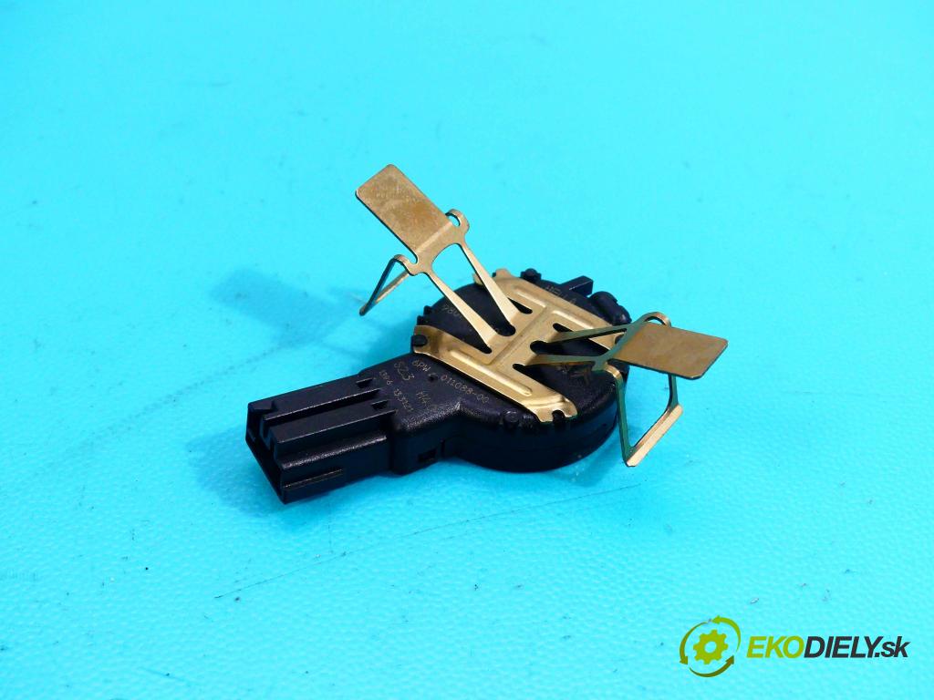 Citroen C4 Cactus 2014-2020 1.2 Pure Tech: 82 HP manual 60 kW 1199 cm3 5- snímač déšť: 9807156080 (Snímače dažďa)