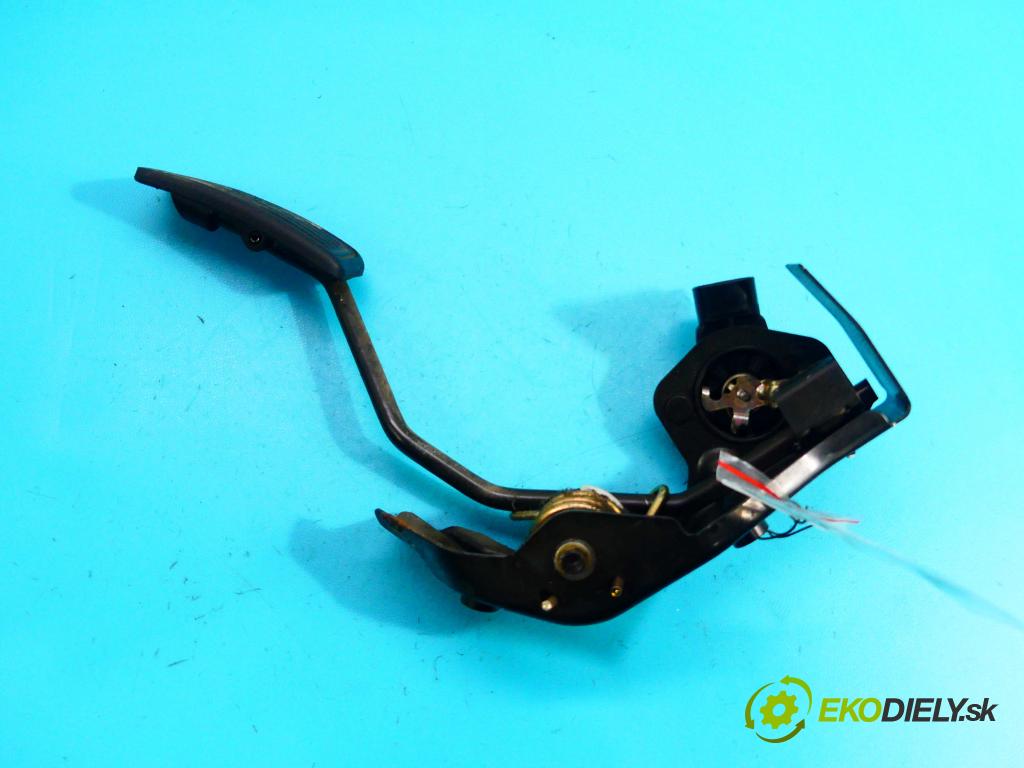 Toyota Corolla E12 2001-2009 2.0 D4D 90 HP manual 66 kW 1995 cm3 3- pedále 89281-47010 (Pedále)