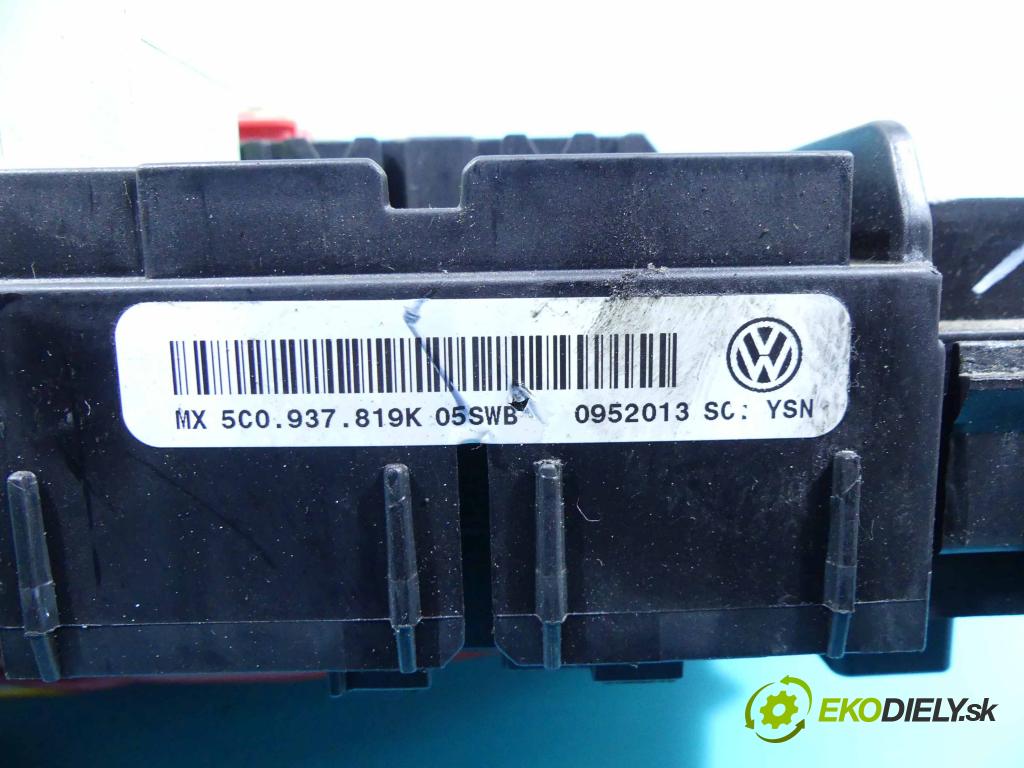 Vw Jetta VI 2010-2018 1.4 TSI 122 hp manual 90 kW 1390 cm3 4- skříňka pojistková 5C0937819K (Pojistkové skříňky)