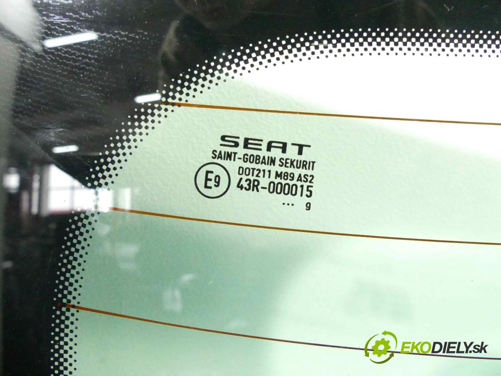 Seat Ibiza IV 6J 2008-2017 1.4 16V 86 hp manual 63 kW 1390 cm3 3- sklo zadní  (Okna zadní)