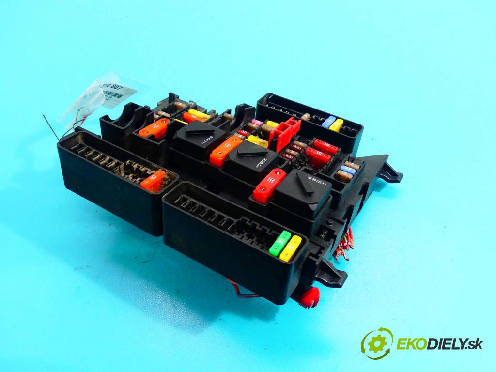 Bmw 2 F45/F46 2014-2022 2.0d 150 hp automatic 110 kW 1995 cm3 5- skříňka pojistková 9360501 (Pojistkové skříňky)