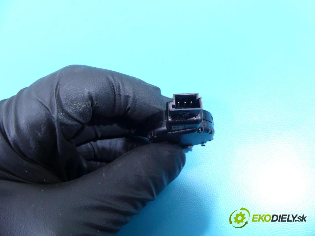 Bmw 2 F45/F46 2014-2022 2.0d 150 HP automatic 110 kW 1995 cm3 5- snímač déšť: 9861558 (Snímače dažďa)