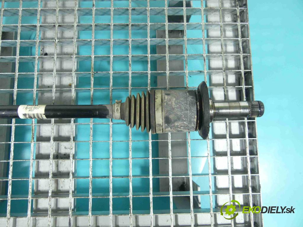 Bmw 2 F45/F46 2014-2022 2.0d 150 HP automatic 110 kW 1995 cm3 5- poloos ľavé 7646867 (Poloosy)