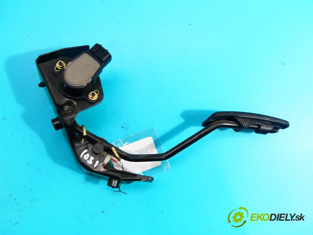 Toyota Corolla E12 2001-2009 2.0 D4D 116 HP manual 85 kW 1995 cm3 5- pedále 89281-47010 (Pedále)