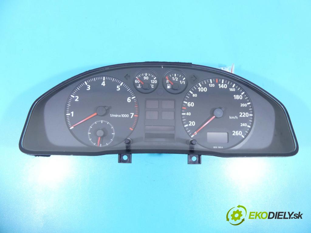 Audi A4 B5 1994-2001 1.6 101 HP manual 74 kW 1595 cm3 4- prístrojovka/ budíky 8D0919272 (Prístrojové dosky, displeje)