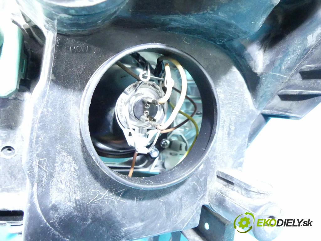 Renault Scenic II 2003-2009 1.5 dci 106 HP manual 78 kW 1461 cm3 5- Reflektor: pravý  (Pravé)