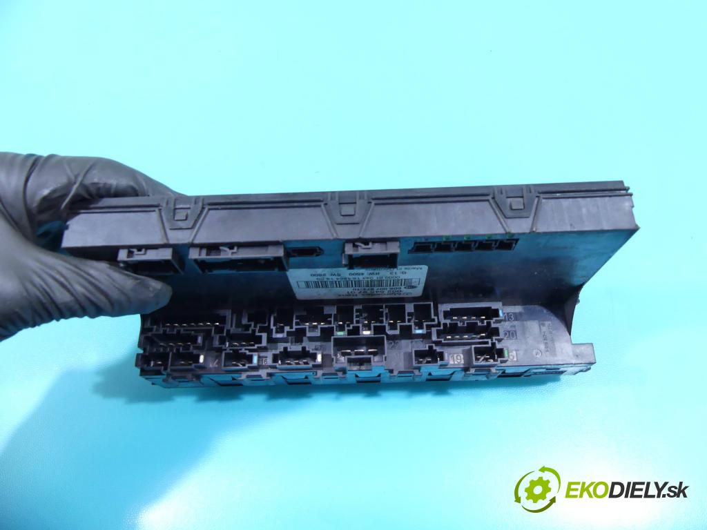 Mercedes C W203 2000-2007 2.0 kompressor 163 hp manual 120 kW 1998 cm3 4- skříňka pojistková 0025459701 (Pojistkové skříňky)