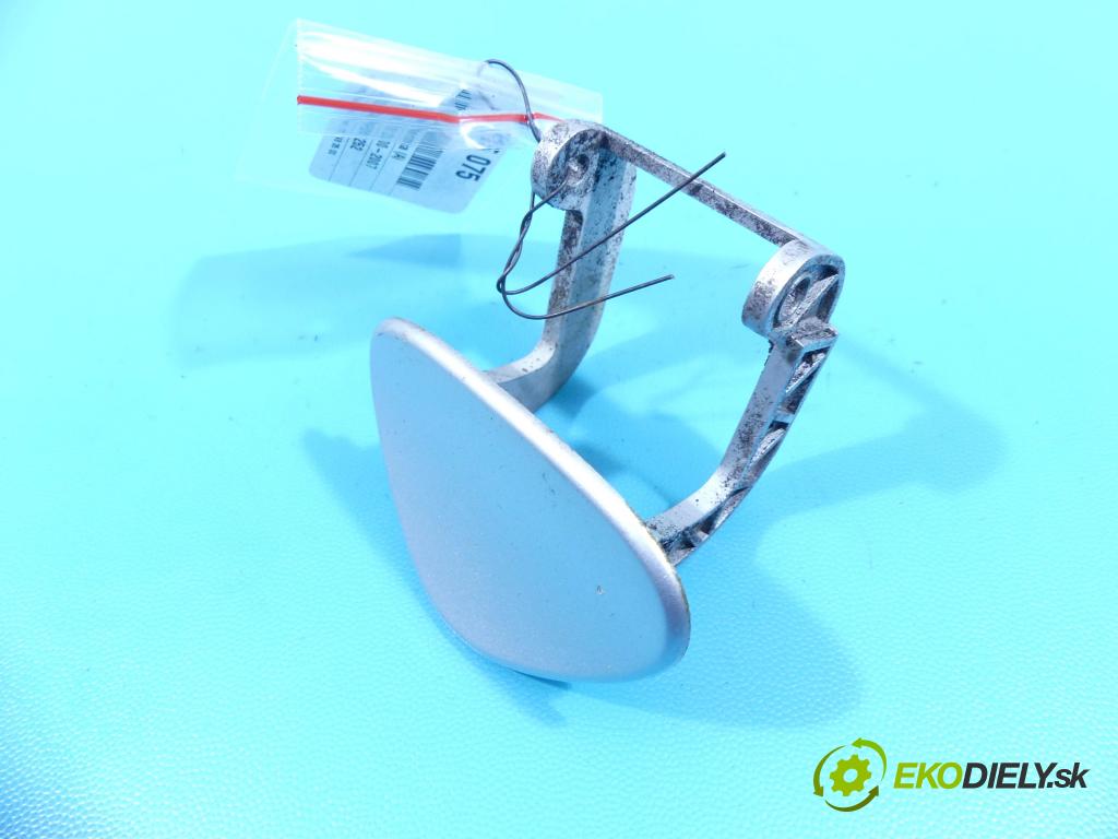 Mercedes C W203 2000-2007 2.0 kompressor 163 hp manual 120 kW 1998 cm3 4- Zaślepka: ostřikovačů pravé A2038800805