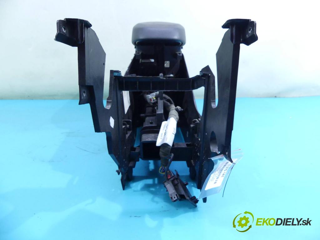 Ford Kuga II 2013-2019 2.0 tdci 150 HP manual 110 kW 1997 cm3 5- operadlo  (Lakťové opierky)