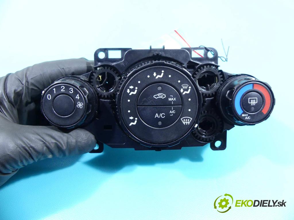 Ford Fiesta Mk7 2008-2017 1.4 tdci 70 HP manual 51,5 kW 1399 cm3 5- panel kúrenia 6A61-19980-AG