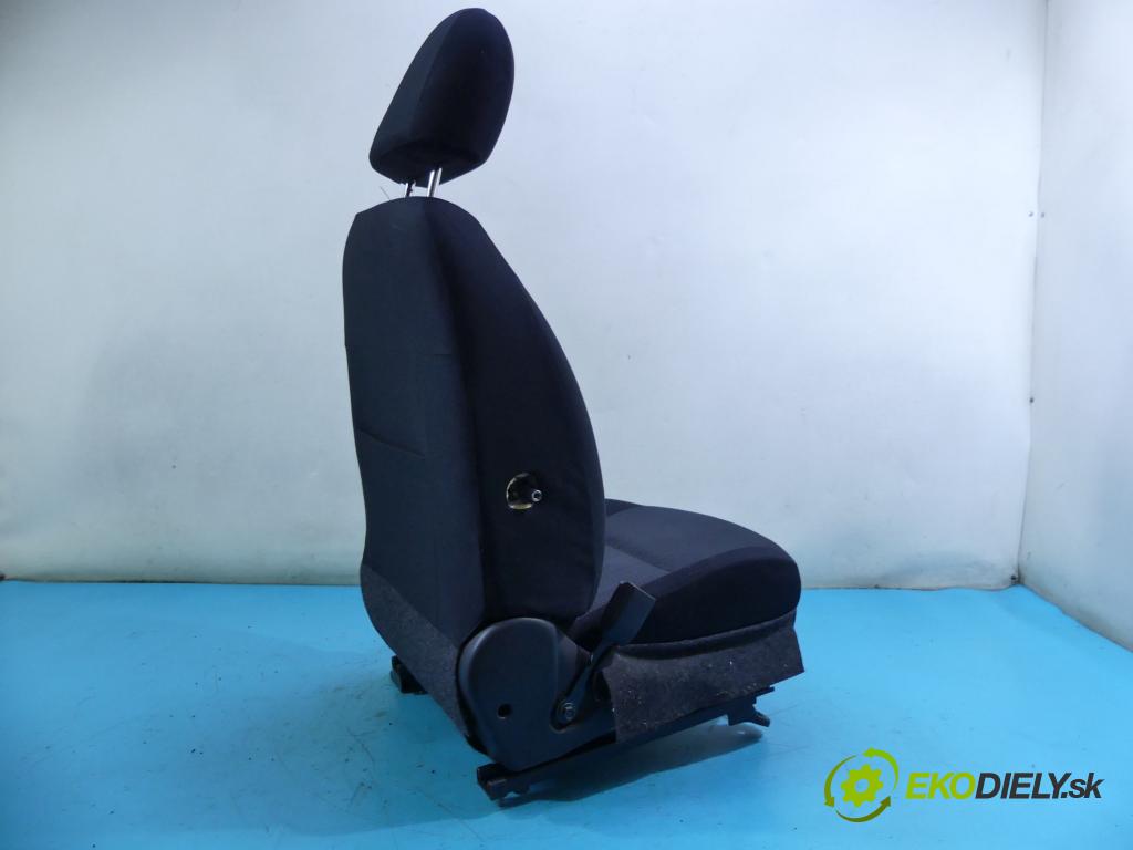 Nissan Micra K13 2010-2017 1.2 12V 80 HP manual 59 kW 1198 cm3 5- Sedačka ľavý  (Sedačky, sedadlá)