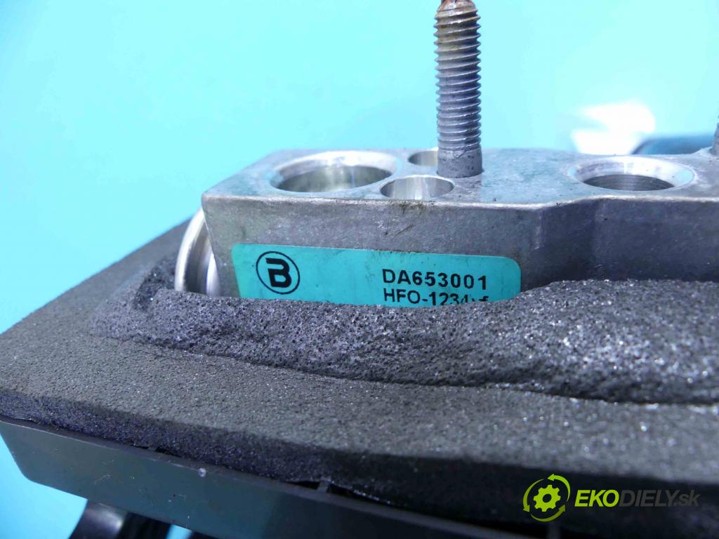 Citroen C4 Cactus 2014-2020 1.2 Pure Tech 82 hp manual 60 kW 1199 cm3 5- radiátor 9802312180 (Radiátory topení)