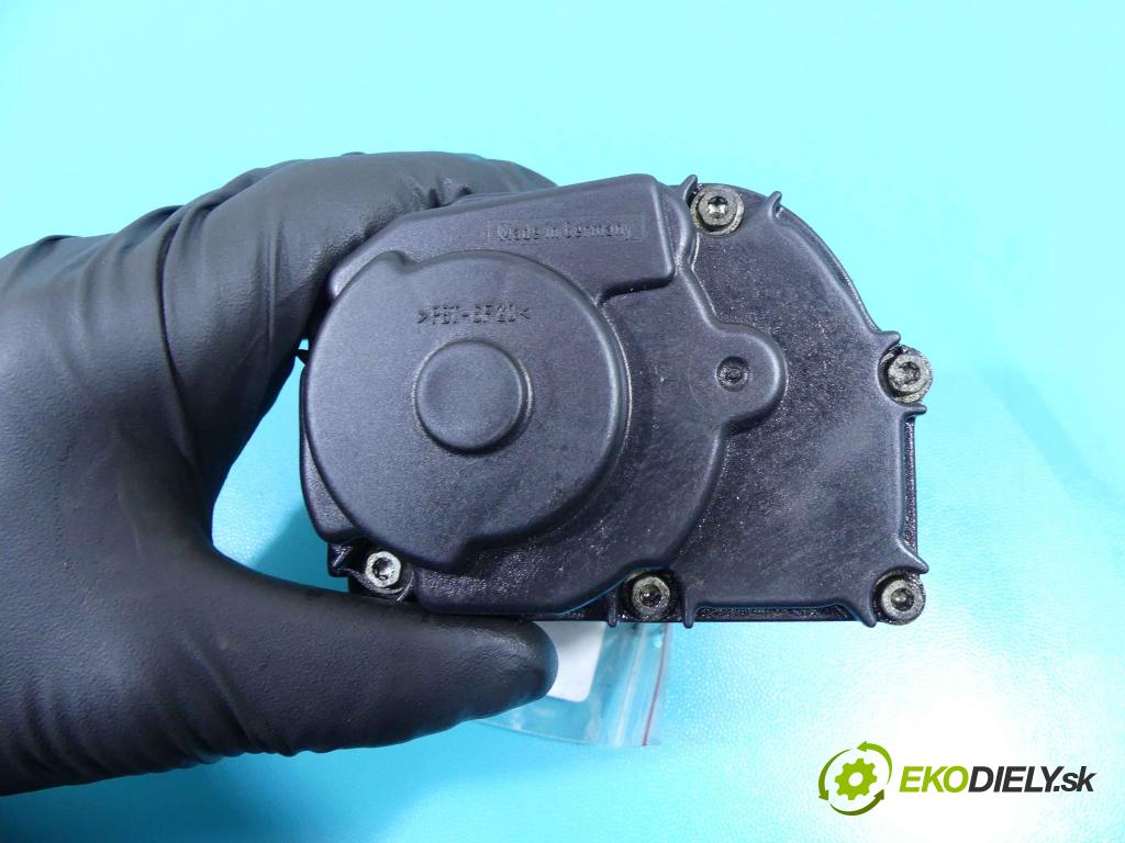 Vw Golf IV 1997-2003 1.4 16v 75 HP manual 55 kW 1390 cm3 5- klapka 030133064F (Škrtiace klapky)