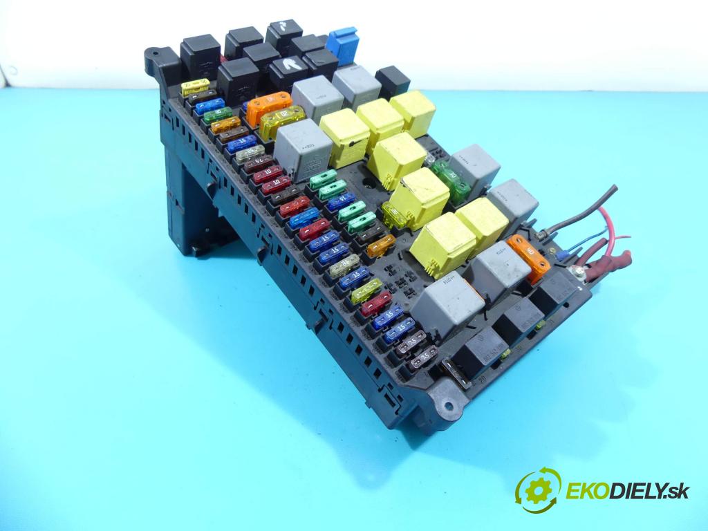 Mercedes ML W163 1997-2005 4.0 CDI 250 hp automatic 184 kW 3996 cm3 5- skříňka pojistková 1635457032 (Pojistkové skříňky)