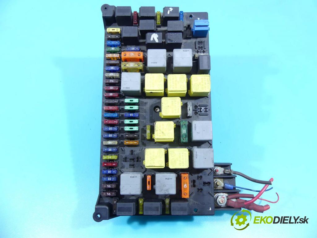 Mercedes ML W163 1997-2005 4.0 CDI 250 hp automatic 184 kW 3996 cm3 5- skříňka pojistková 1635457032 (Pojistkové skříňky)