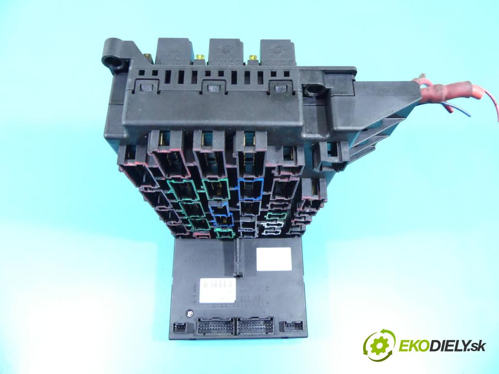 Mercedes ML W163 1997-2005 4.0 CDI 250 hp automatic 184 kW 3996 cm3 5- skříňka pojistková 1635457032 (Pojistkové skříňky)